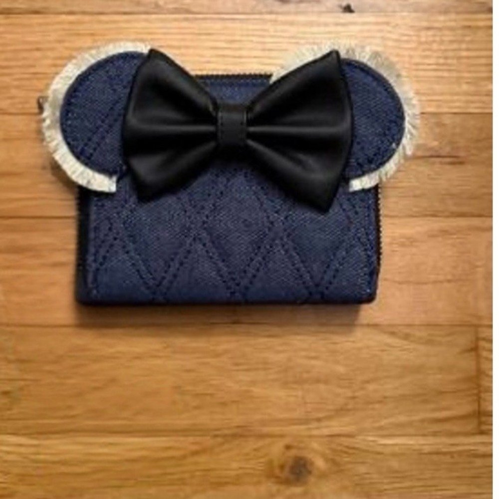 MWT Loungefly Disney Minnie Mouse Denim Quilted Zip Wallet Fringe Bow BoxLunch